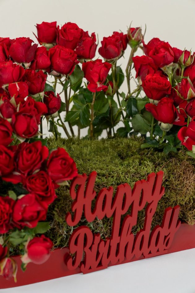 Red HBD mix of blooms