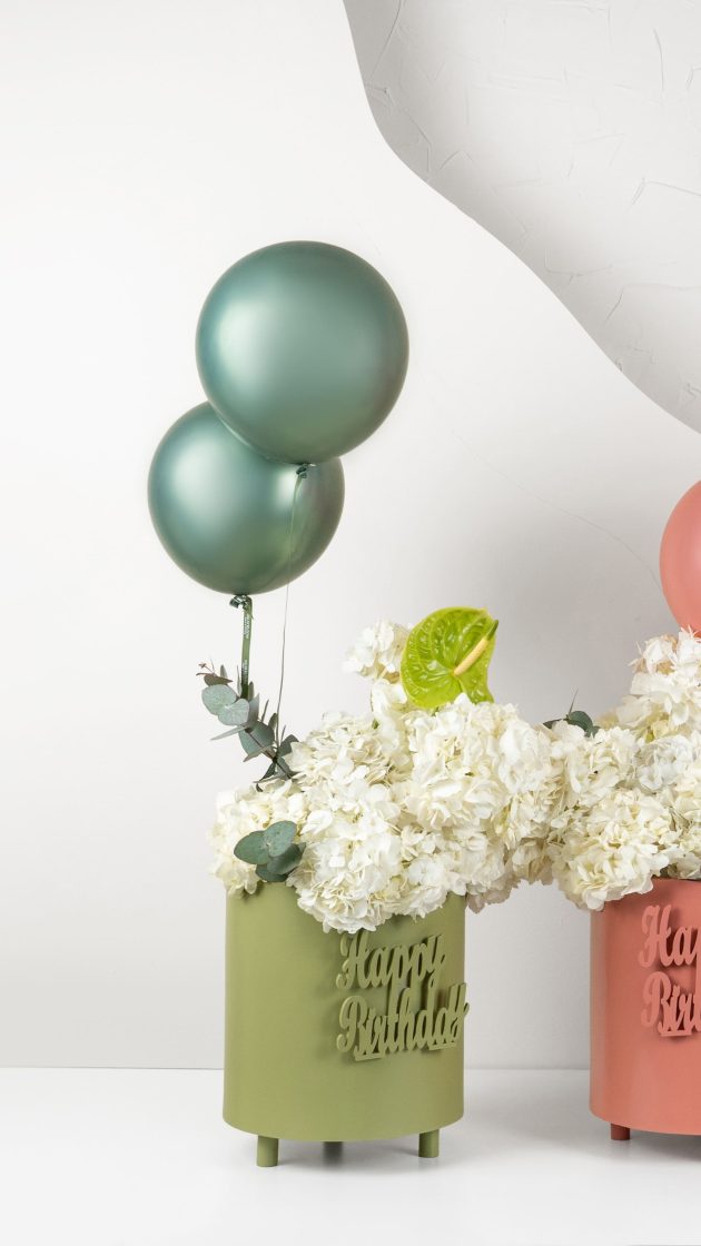 Green HBD balloons hydranges