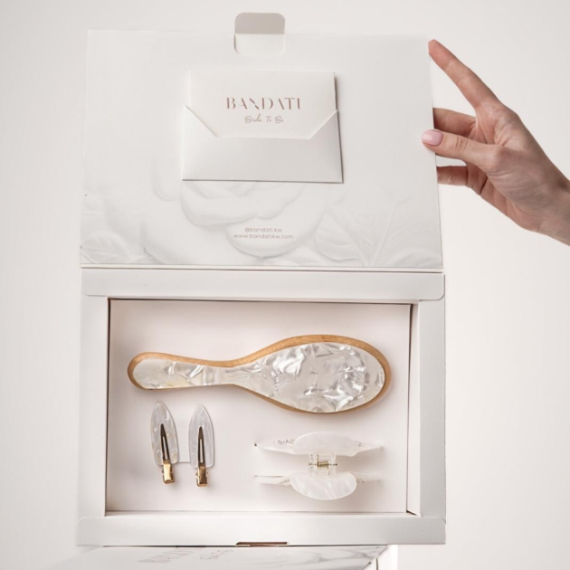 Bridal gift with roses