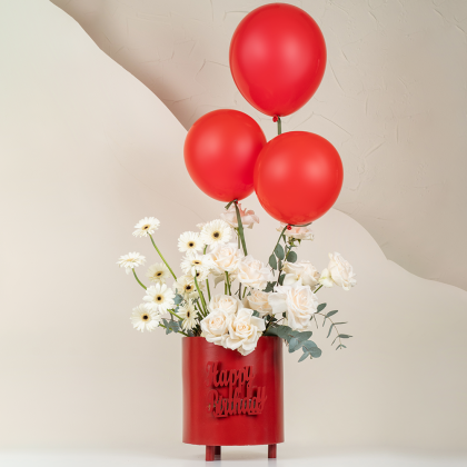 Red HBD roses bunddle