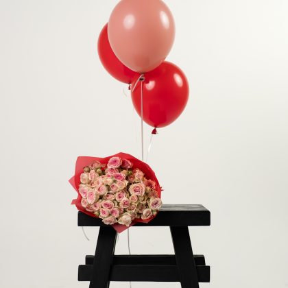 Hand bouquet and balloons