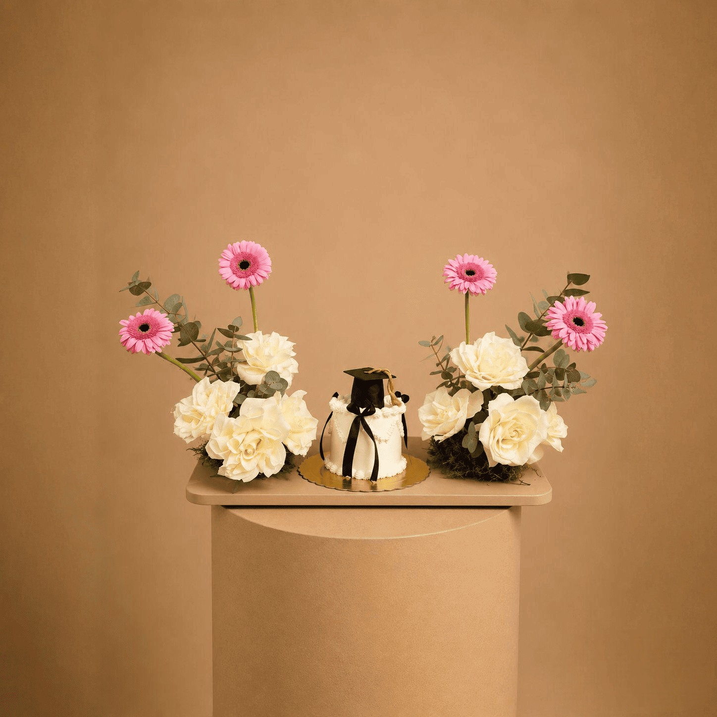 Grad bento cake and blooms