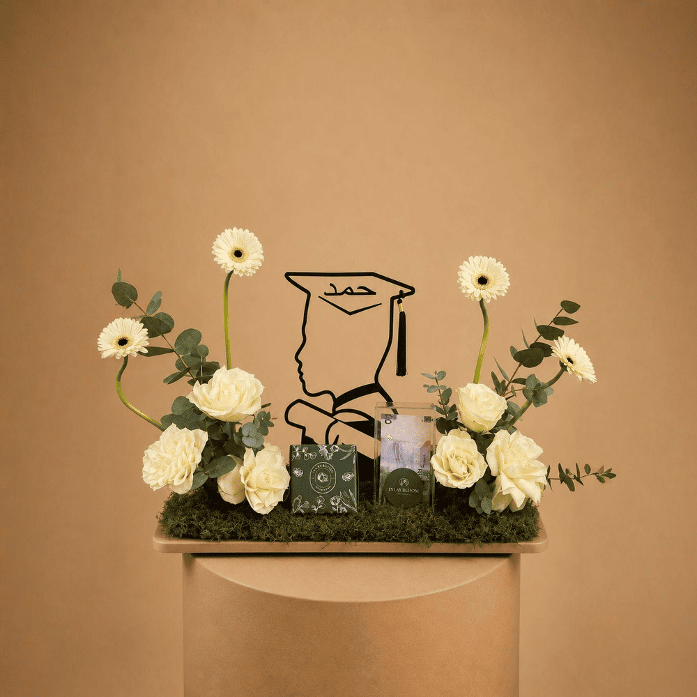 Graduation cap flower (boy)